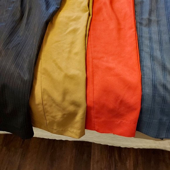 Suits - Picture 2 of 3